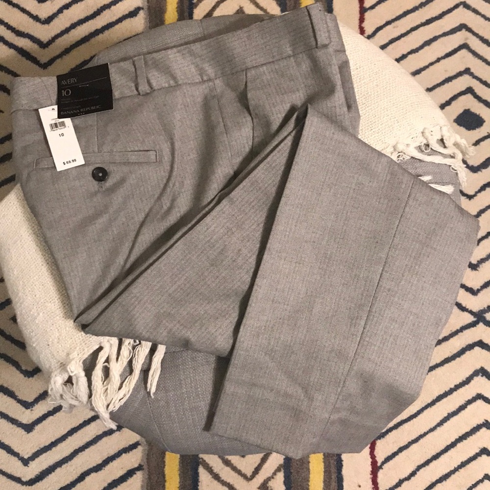 Banana Republic Avery Straight-Fit Cropped Pant